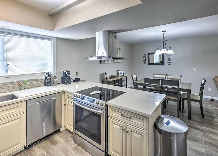 Patio & Grills: Mtn-view In Havasu City! Holiday home