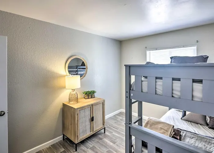 Patio & Grills: Mtn-view In Havasu City! Holiday home